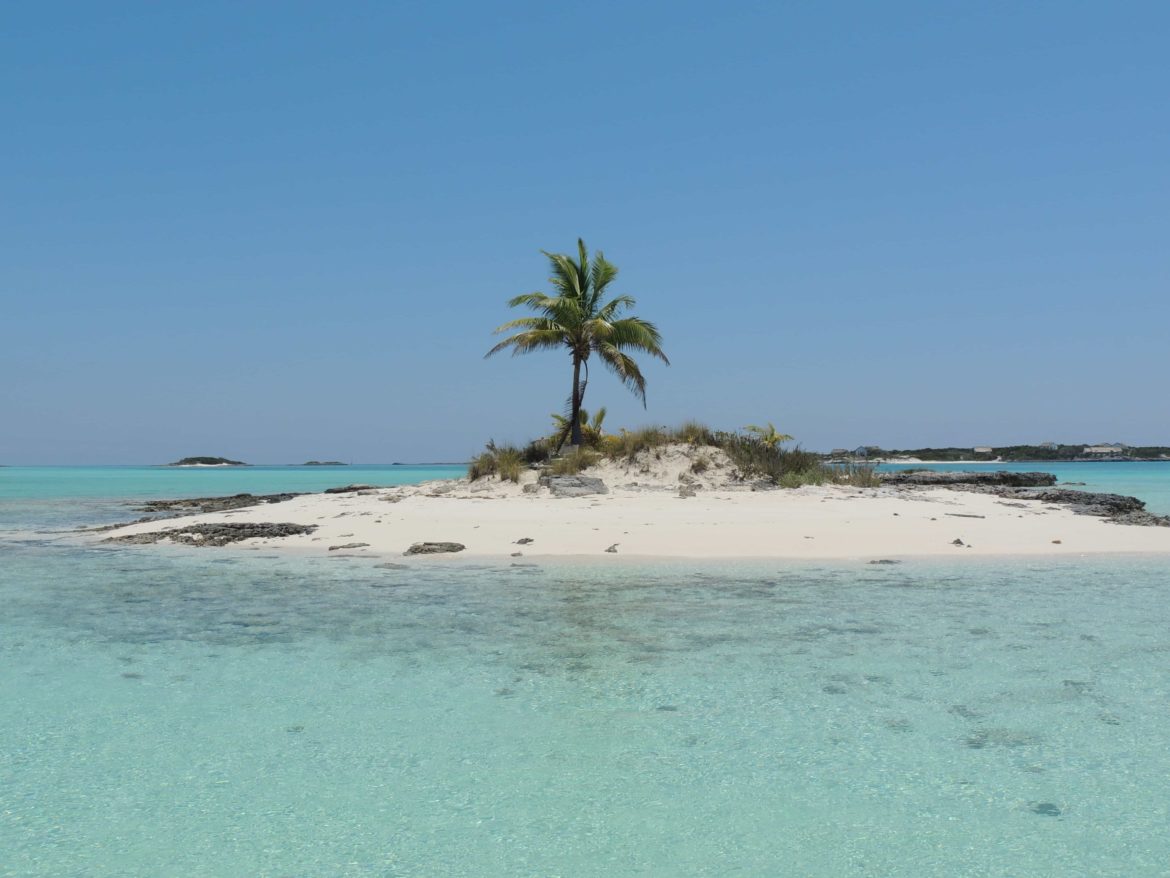 Lone Palm Island, a quiet destination for your superyacht charter that's inaccessible to cruise ships.