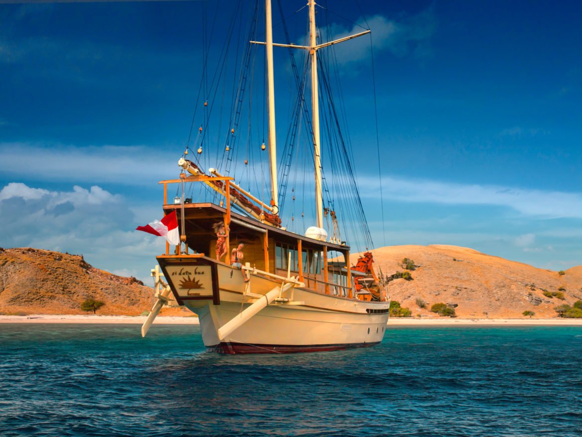 si datu bua aft deck from the water