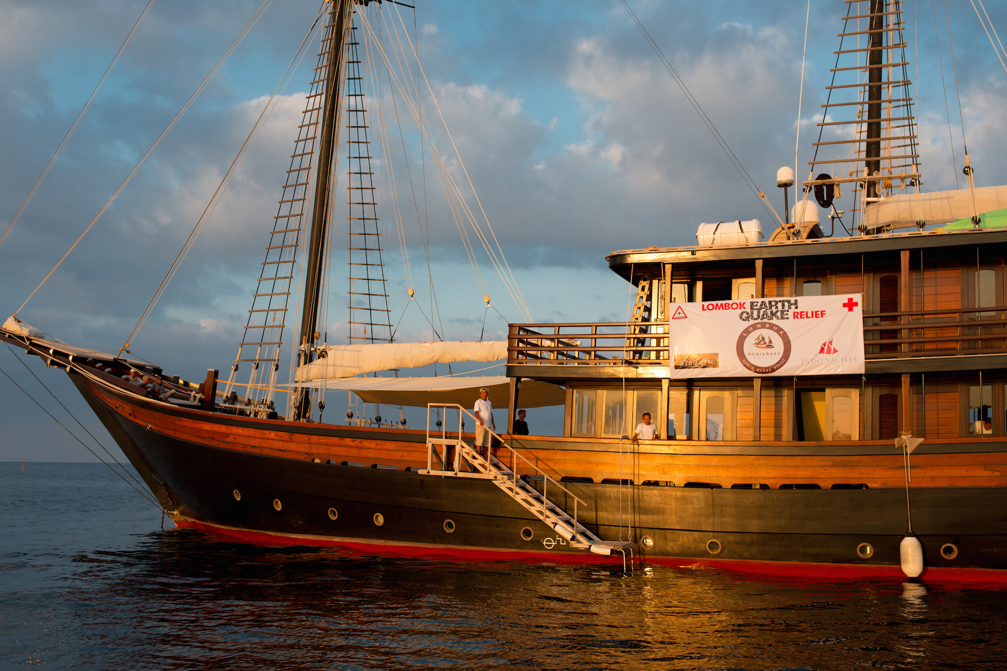 Dunia Baru yacht filled with earthquake relief items