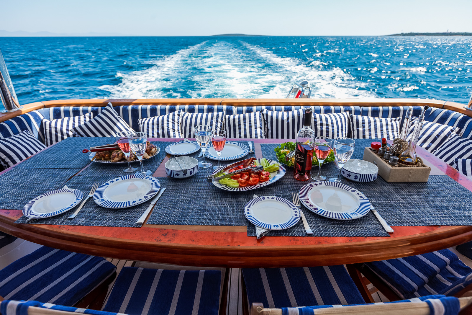table setting on aft deck of Johnson Baby