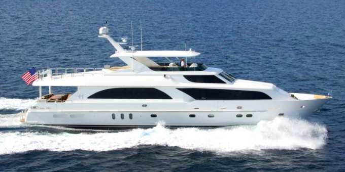 MBIII yacht at sea